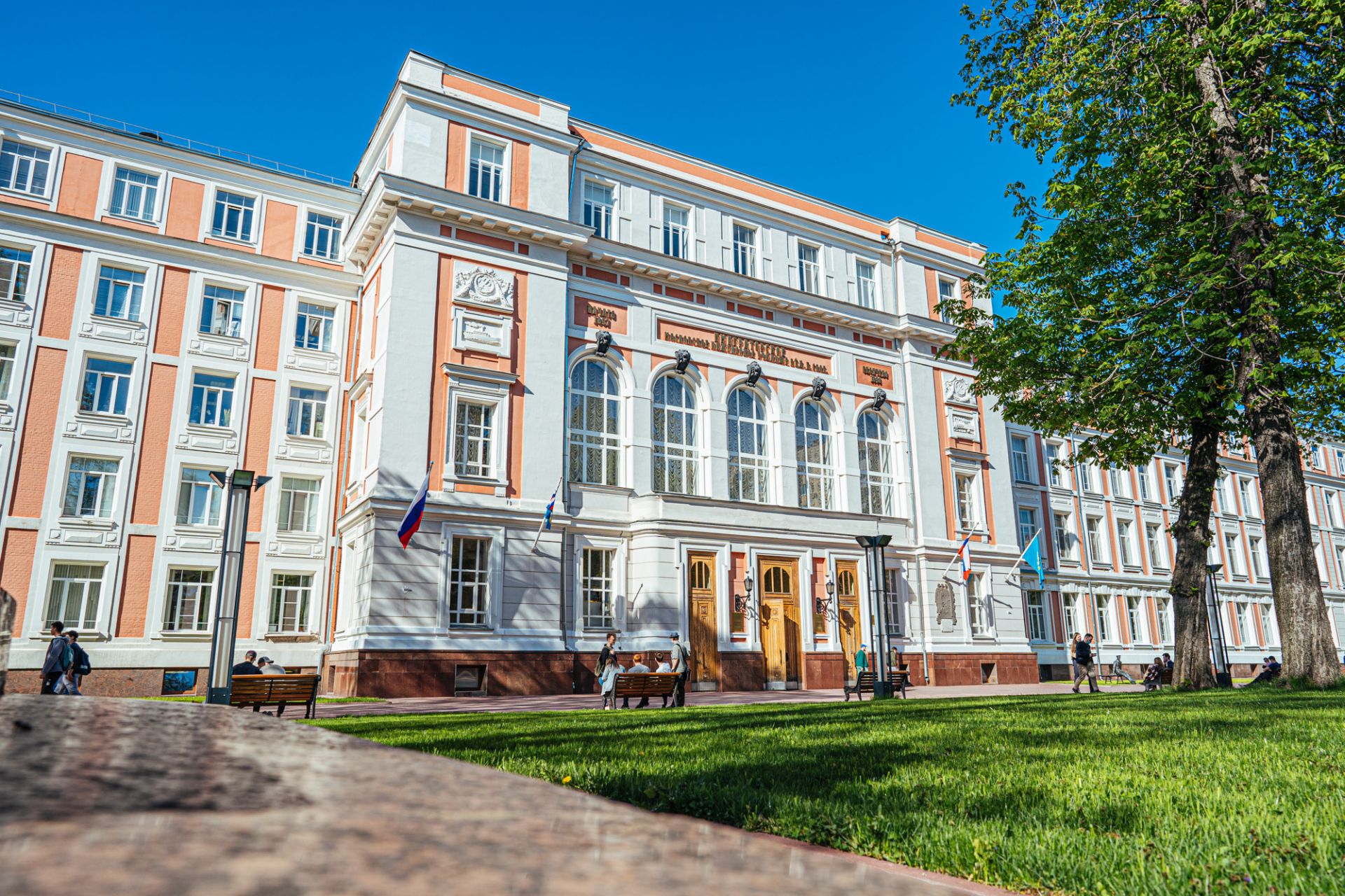 День знаний Российского университета транспорта онлайн | РУТ (МИИТ)